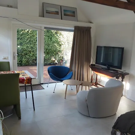 Schuurtje Bij De Ijssel Bed & Breakfast 3*